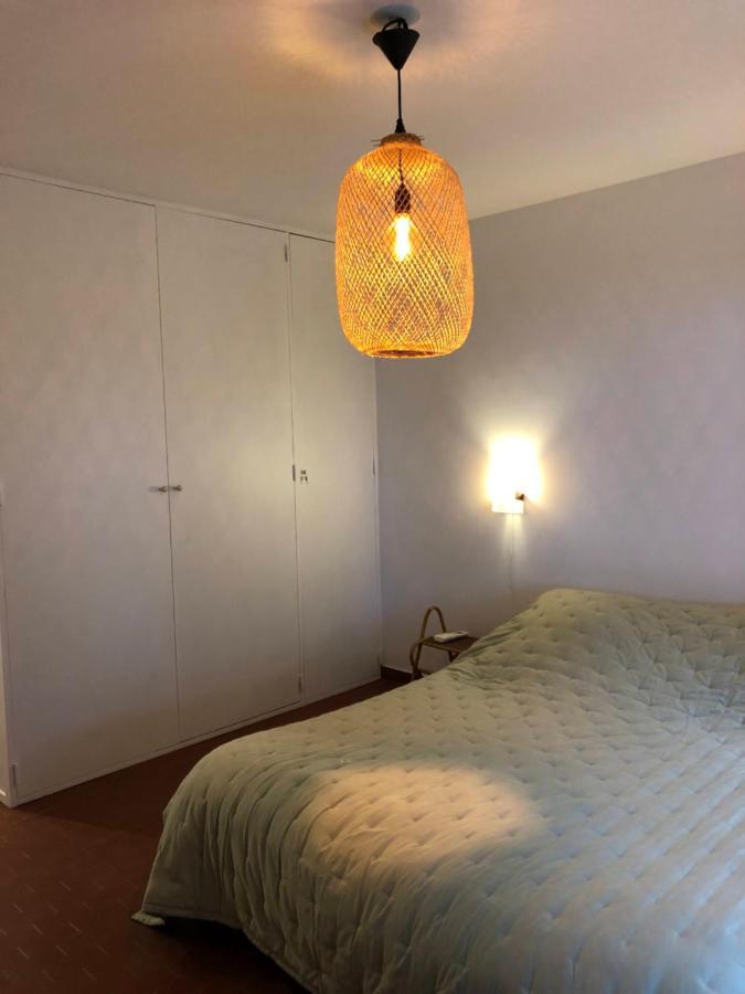 Appartement T3 Au Milieu Des Pins, Terrasse Sud, Vue Mer, A Pieds, Fibre Et Garage Prive Inclus Les Lecques